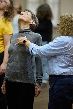 Susan Klein Teaching, Photo by Giovana Bertoldi